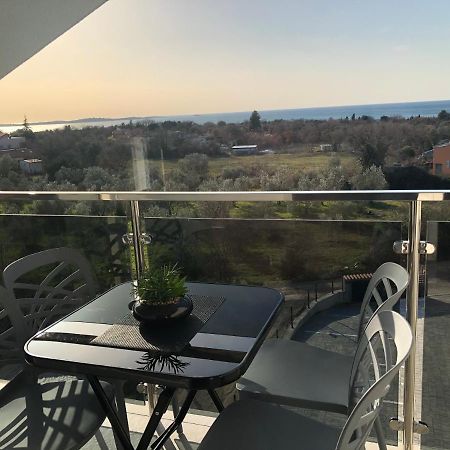 Apartment Serena, Sea View, Peroj Kültér fotó