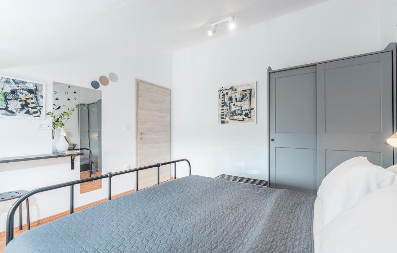 Apartment Serena, Sea View, Peroj Kültér fotó