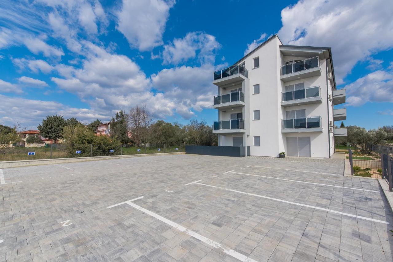 Apartment Serena, Sea View, Peroj Kültér fotó